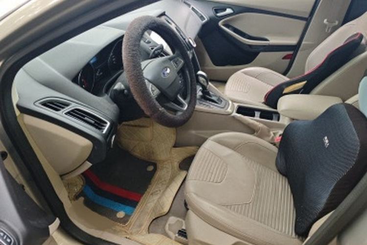 Used Ford Focus 2015 Sedan 1.6L Automatic Trend Model Interior 3