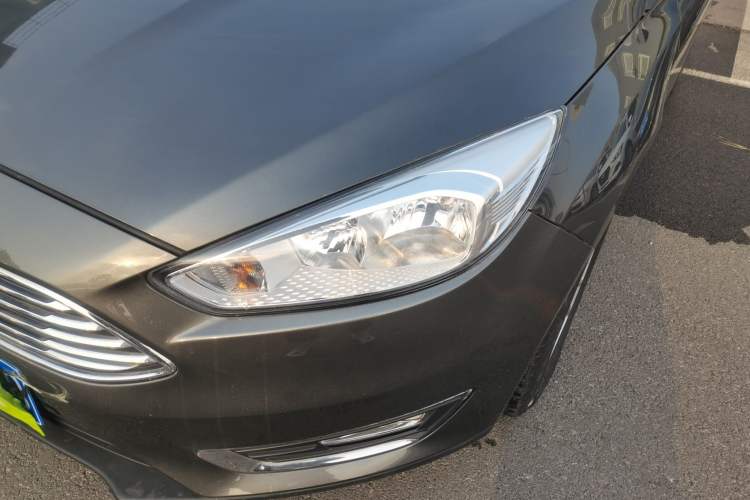 Used Ford Focus 2015 Sedan 1.6L Automatic Trend Model Left Front Headlight