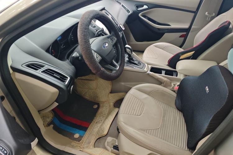 Used Ford Focus 2015 Sedan 1.6L Automatic Trend Model Left Front Seat