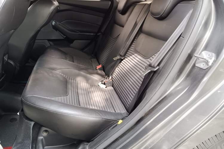 Used Ford Focus 2015 Sedan EcoBoost 125 Manual – Ultra-Style Edition Left Rear Seat