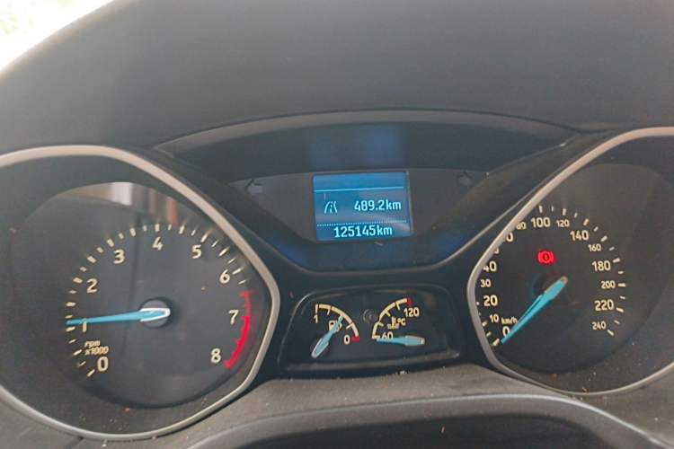 Used Ford Focus 2015 Sedan 1.6L Manual Comfort Model Odometer Close Up