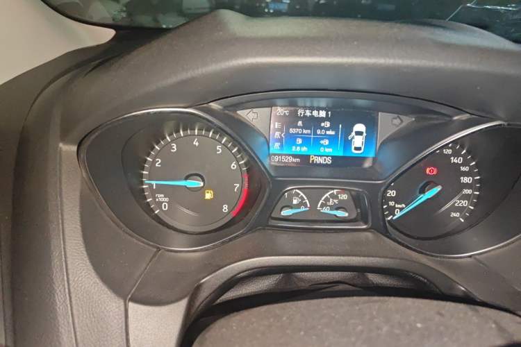 Used Ford Focus 2015 Hatchback EcoBoost 180 Automatic Elite Model Odometer Close Up