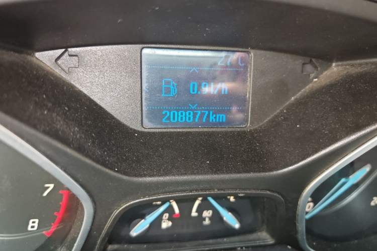 Used Ford Focus 2015 Hatchback 1.6L Manual Fashion Edition Odometer Close Up