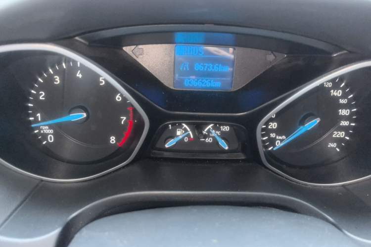 Used Ford Focus 2015 Sedan 1.6L Automatic Comfort Model Odometer Close Up