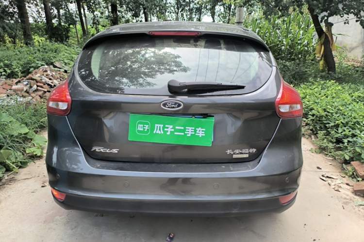 Used Ford Focus 2015 Hatchback EcoBoost 125 Automatic Supreme Style Edition Rear