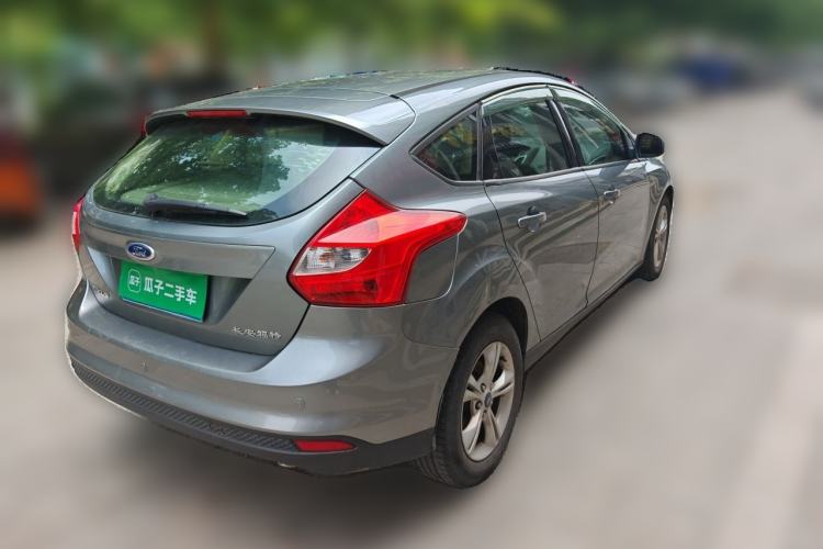 Used Ford Focus 2015 Hatchback 1.6L Manual Fashion Edition Rear Right 45 Deg