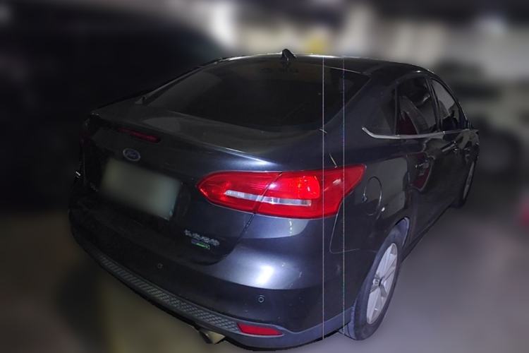 Used Ford Focus 2015 Sedan EcoBoost 180 Automatic Elite Model Rear Right 45 Deg