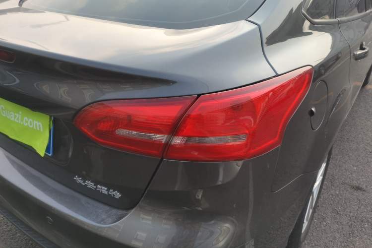 Used Ford Focus 2015 Sedan 1.6L Automatic Trend Model Right Rear Taillight