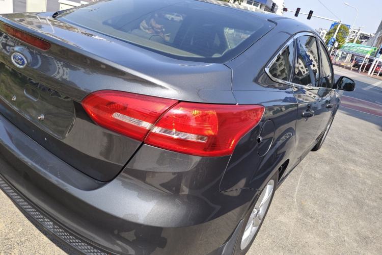 Used Ford Focus 2015 Sedan 1.6L Manual Comfort Model Right Rear Taillight