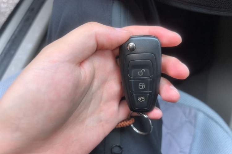 Used Ford Focus 2015 Sedan 1.6L Automatic Comfort Model Vehicle Key