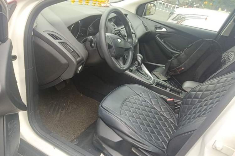 Used Ford Focus 2015 Hatchback 1.6L Automatic Comfort Model Driver Seat
