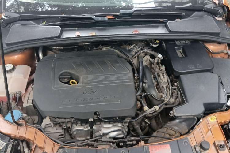 Used Ford Focus 2015 Hatchback EcoBoost 180 Automatic Sport Model Engine Bay