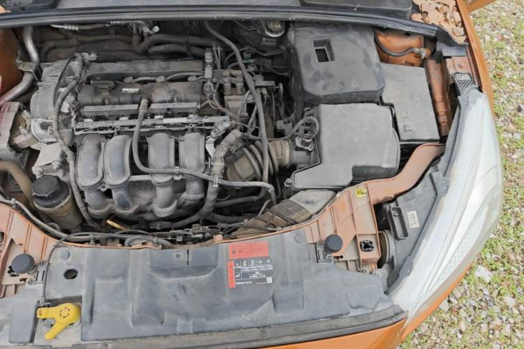 Used Ford Focus 2015 Hatchback 1.6L Automatic Comfort Model Engine Bay Left