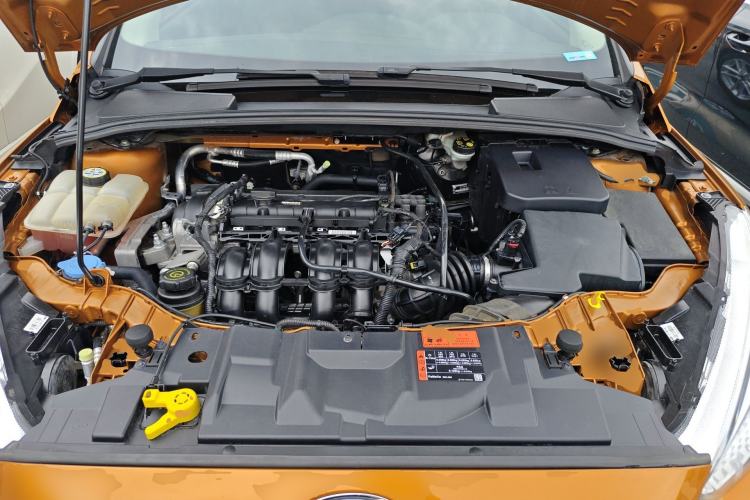 Used Ford Focus 2015 Hatchback 1.6L Automatic Fashion Edition Engine Bay