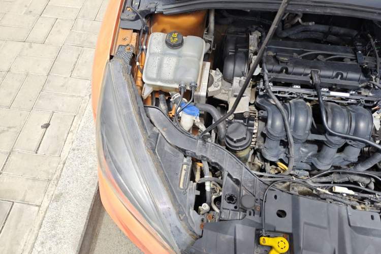 Used Ford Focus 2015 Hatchback 1.6L Automatic Comfort Model Engine Bay Right