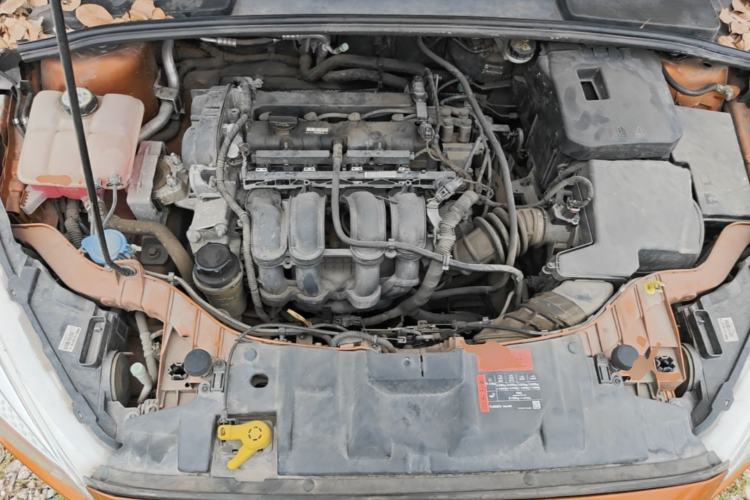 Used Ford Focus 2015 Hatchback 1.6L Automatic Comfort Model Engine Bay