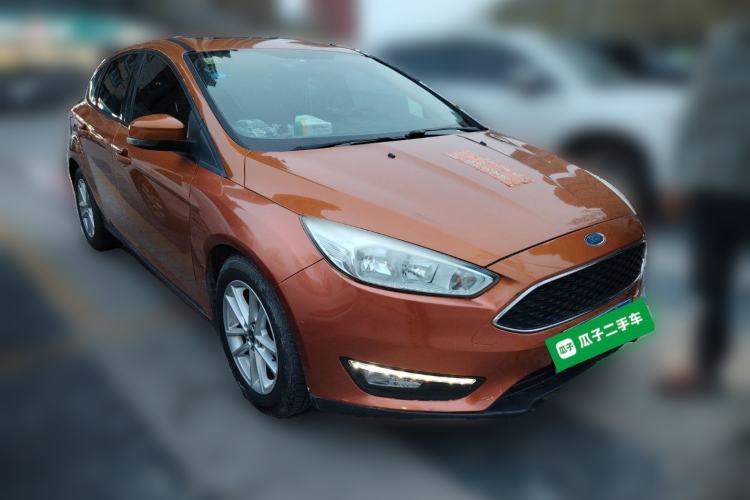 Used Ford Focus 2015 Hatchback EcoBoost 125 Manual – Ultra-Style Edition Exterior 2