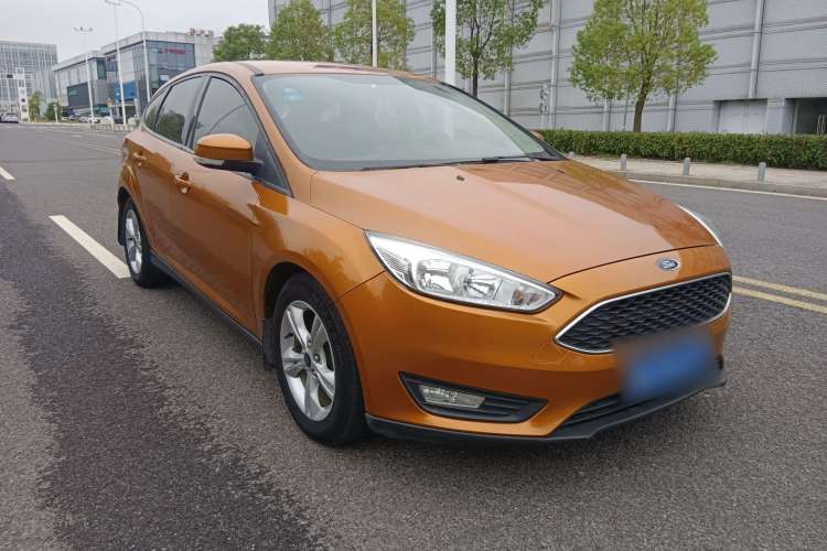 Used Ford Focus 2015 Hatchback 1.6L Automatic Comfort Model Exterior 2