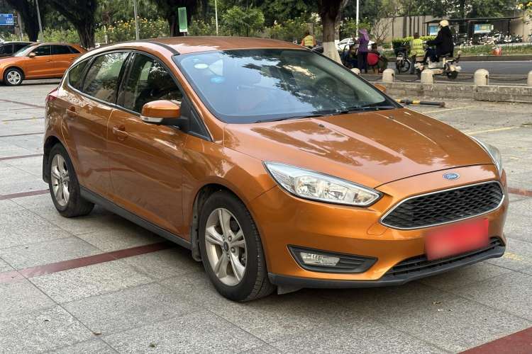 Used Ford Focus 2015 Hatchback 1.6L Automatic Comfort Model Exterior 2