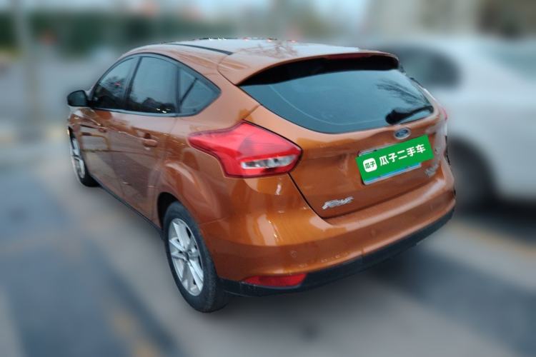 Used Ford Focus 2015 Hatchback EcoBoost 125 Manual – Ultra-Style Edition Exterior 3
