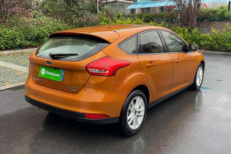 Used Ford Focus 2015 Hatchback EcoBoost 125 Manual – Ultra-Style Edition Exterior 3