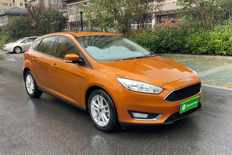 Used Ford Focus 2015 Hatchback EcoBoost 125 Manual – Ultra-Style Edition Exterior 7