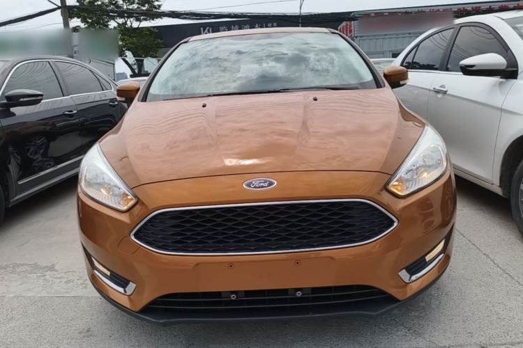 Used Ford Focus 2015 Hatchback EcoBoost 125 Automatic Supreme Style Edition Front