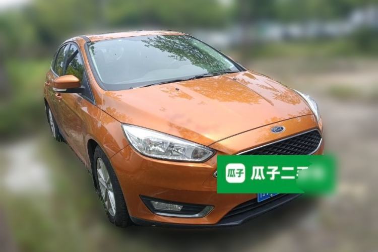 Used Ford Focus 2015 Hatchback 1.6L Automatic Fashion Edition Front Right 45 Deg