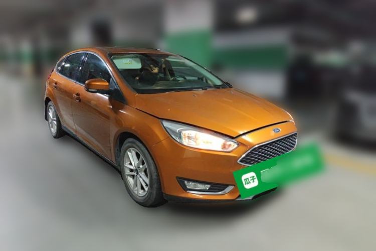 Used Ford Focus 2015 Hatchback 1.6L Automatic Fashion Edition Front Right 45 Deg