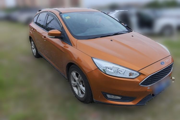 Used Ford Focus 2015 Hatchback 1.6L Automatic Comfort Model Front Right 45 Deg