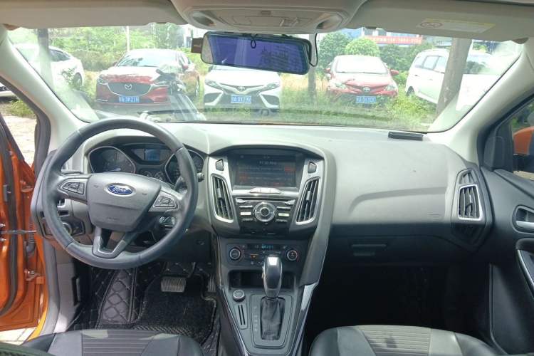 Used Ford Focus 2015 Hatchback 1.6L Automatic Fashion Edition Headliner