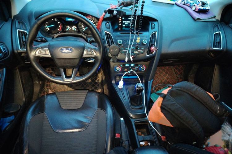 Used Ford Focus 2015 Hatchback EcoBoost 125 Manual – Ultra-Style Edition Interior 2