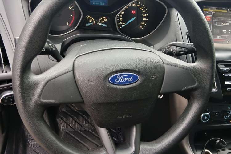 Used Ford Focus 2015 Hatchback 1.6L Automatic Comfort Model Interior 2