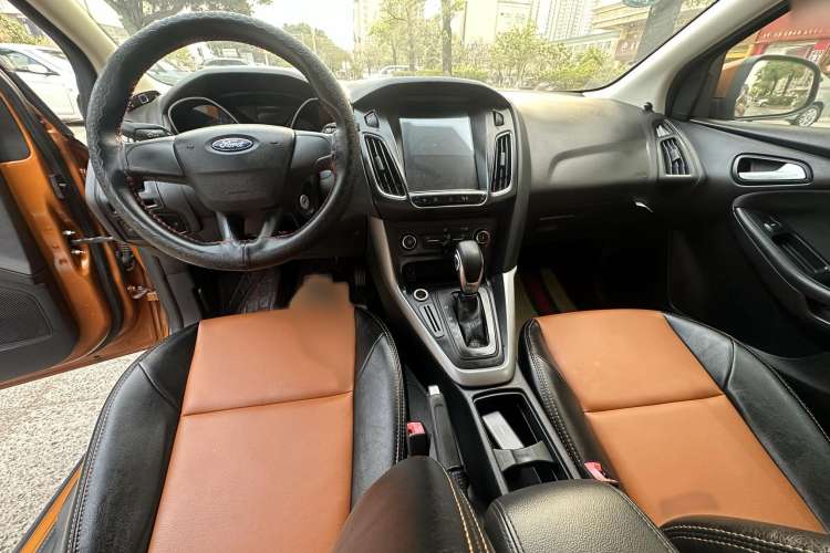 Used Ford Focus 2015 Hatchback 1.6L Automatic Comfort Model Interior 2