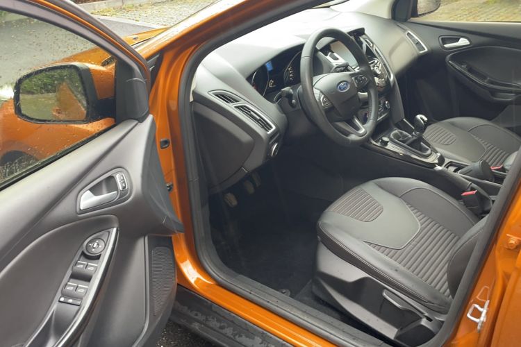 Used Ford Focus 2015 Hatchback EcoBoost 125 Manual – Ultra-Style Edition Interior 2