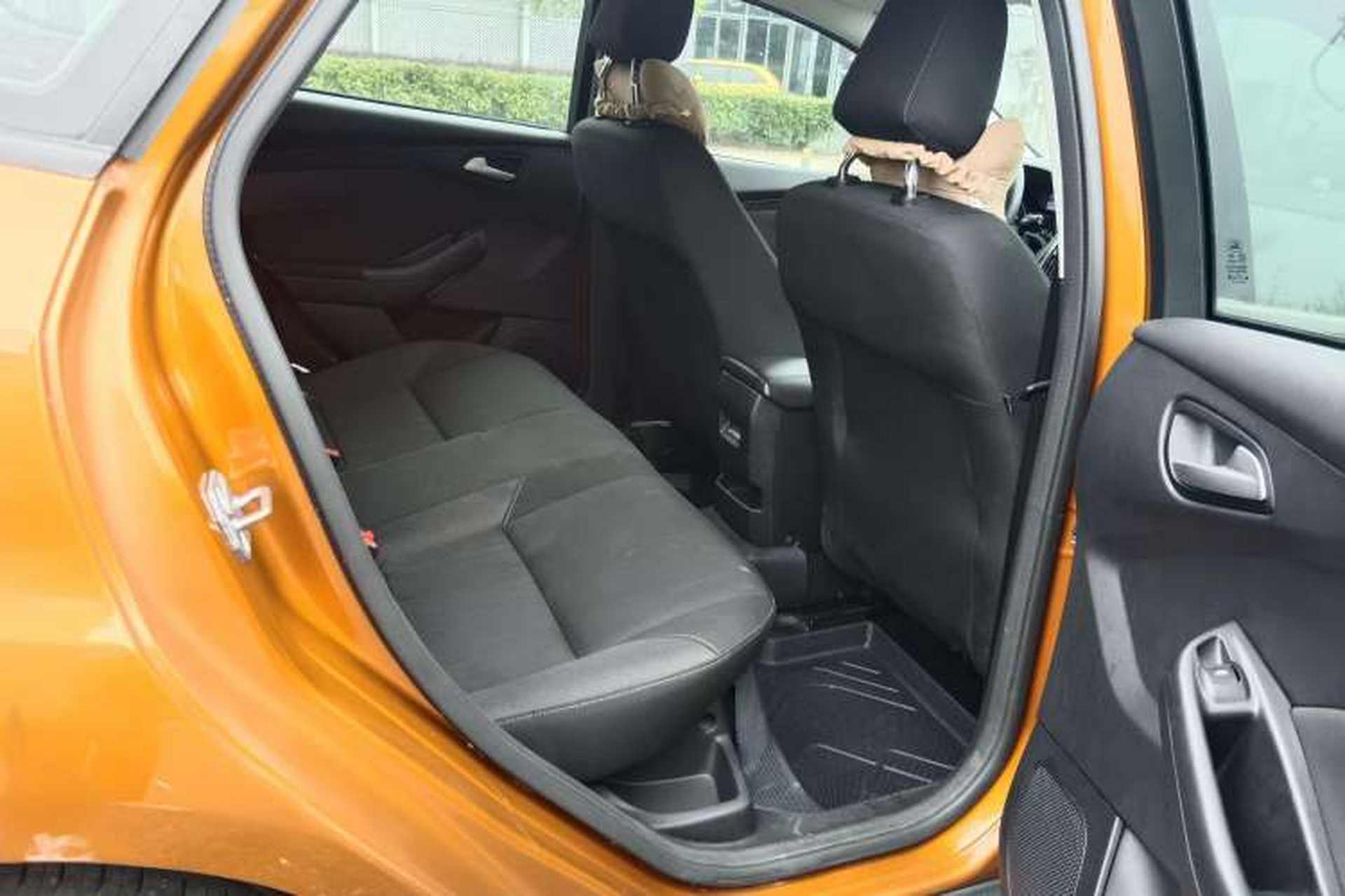 Used Ford Focus 2015 Hatchback 1.6L Automatic Comfort Model Interior 9