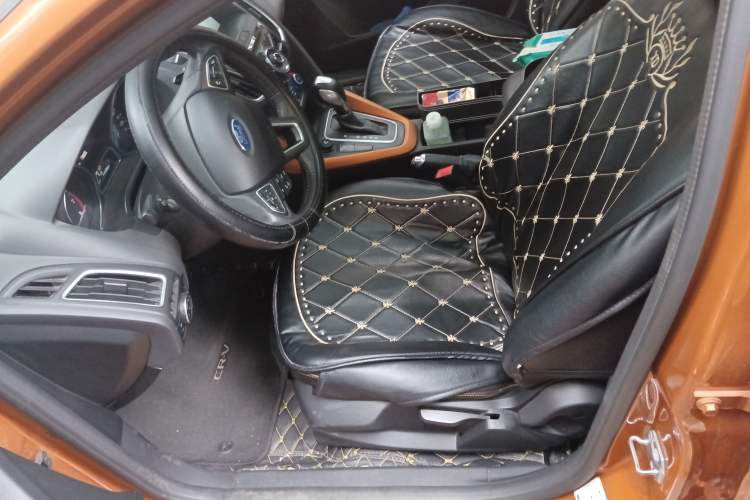 Used Ford Focus 2015 Hatchback EcoBoost 180 Automatic Sport Model Left Front Seat