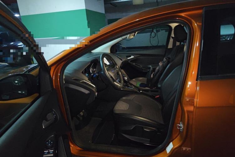 Used Ford Focus 2015 Hatchback 1.6L Automatic Fashion Edition Left Front Seat