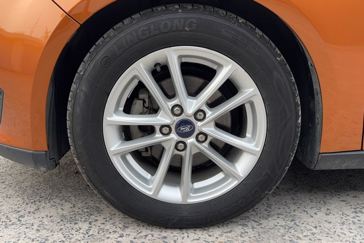 Used Ford Focus 2015 Hatchback EcoBoost 180 Automatic Elite Model Left Front Wheel Hub