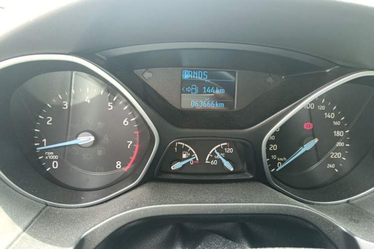 Used Ford Focus 2015 Hatchback 1.6L Automatic Fashion Edition Odometer Close Up