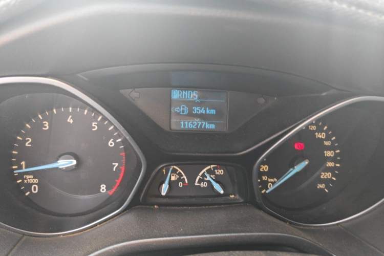 Used Ford Focus 2015 Hatchback EcoBoost 125 Automatic Supreme Style Edition Odometer Close Up
