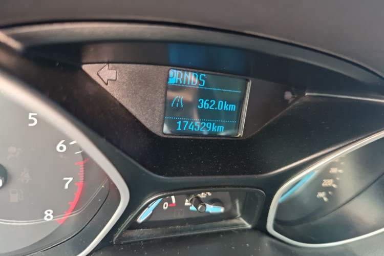 Used Ford Focus 2015 Hatchback 1.6L Automatic Comfort Model Odometer Close Up