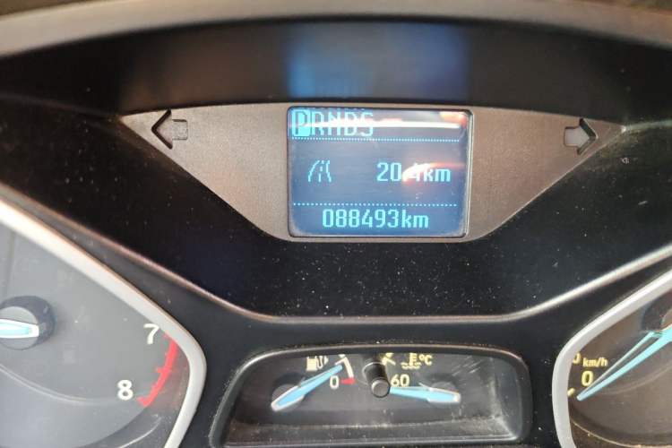 Used Ford Focus 2015 Hatchback 1.6L Automatic Comfort Model Odometer Close Up