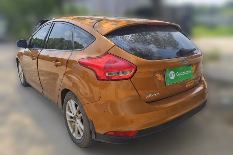 Used Ford Focus 2015 Hatchback EcoBoost 125 Automatic Supreme Style Edition Rear Left 45 Deg