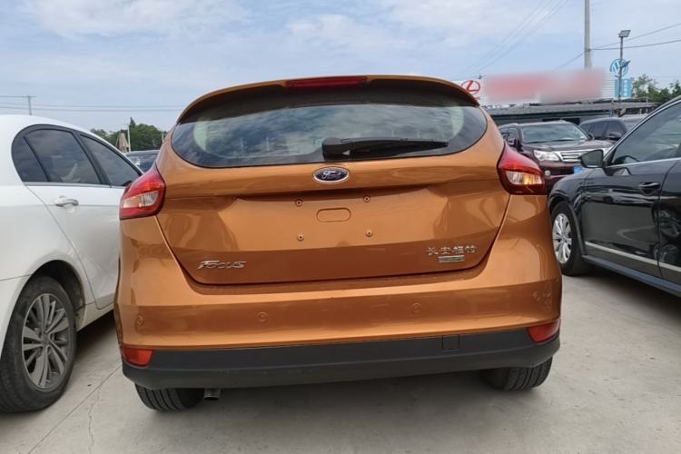 Used Ford Focus 2015 Hatchback EcoBoost 125 Automatic Supreme Style Edition Rear