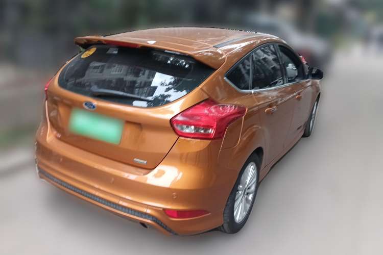 Used Ford Focus 2015 Hatchback EcoBoost 180 Automatic Sport Model Rear Right 45 Deg