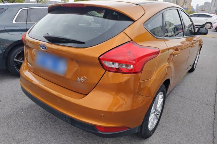 Used Ford Focus 2015 Hatchback 1.6L Automatic Fashion Edition Rear Right 45 Deg