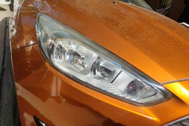 Used Ford Focus 2015 Hatchback 1.6L Manual Fashion Edition Right Front Headlight