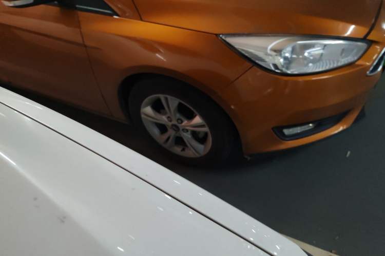 Used Ford Focus 2015 Hatchback 1.6L Automatic Comfort Model Right Front Wheel Hub