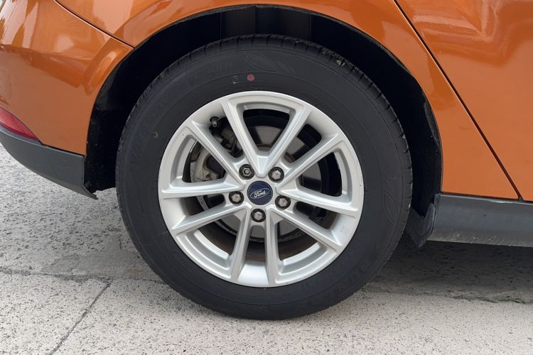 Used Ford Focus 2015 Hatchback EcoBoost 180 Automatic Elite Model Right Rear Wheel Hub